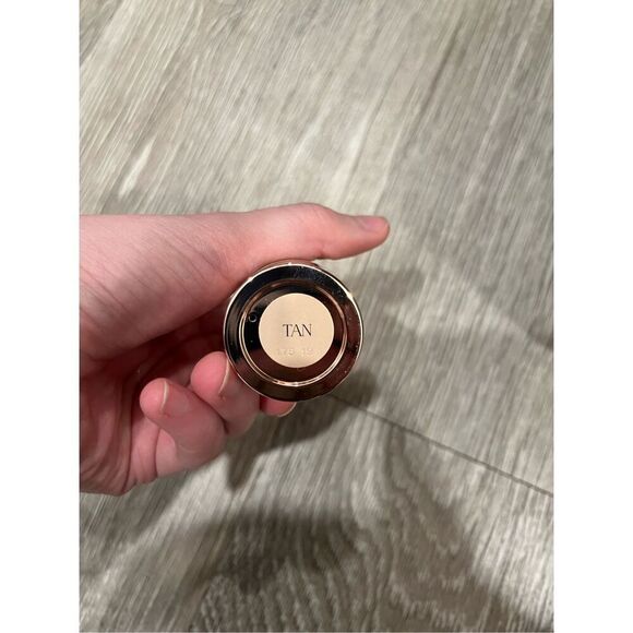 $42 MSRP Doll 10 - TAN HydraLux Smoothing Foundation 1 Oz - Picture 5 of 5